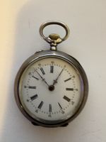 Kleinere Taschenuhr läuft 