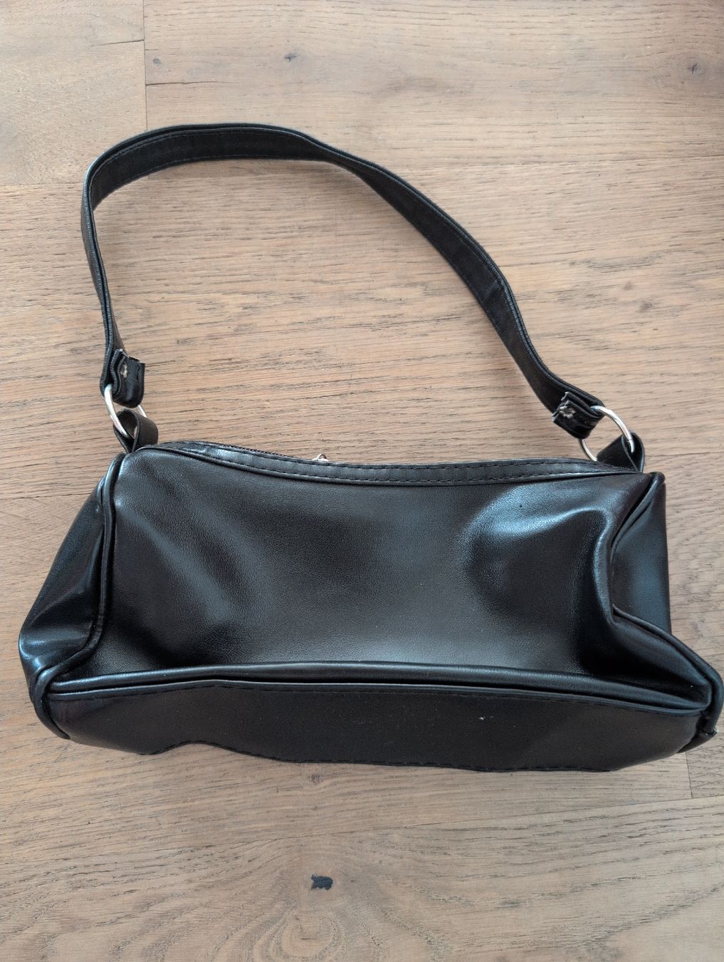 Borse da donna: NEU Elegante Handtasche Schwarz mit Schnalle – Nuovo e nell'imballaggio originale da Uster venduto da Mooreas 3