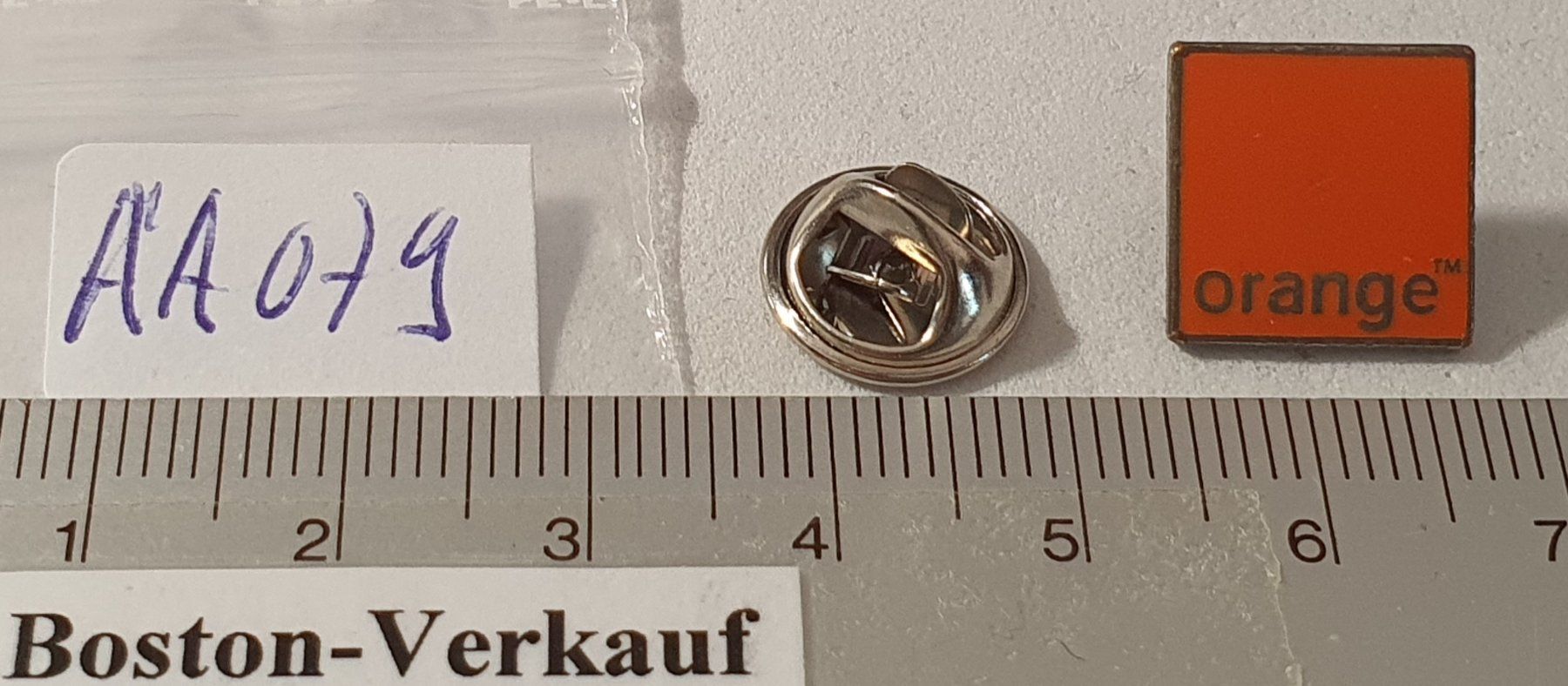Placchette & Badge: AA079 - Pin Altes Logo orange heute SALT – Usato da Reinach BL venduto da Boston-Verkauf 1