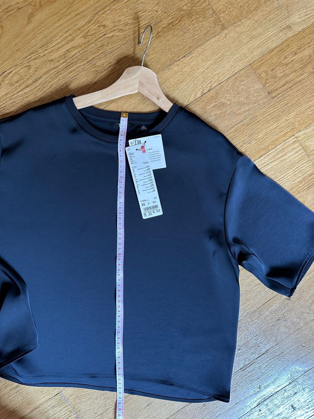 Blusen: Uniqlo Satin bluse oversize XS neu – Neu und originalverpackt aus Zürich von Swisspa 3
