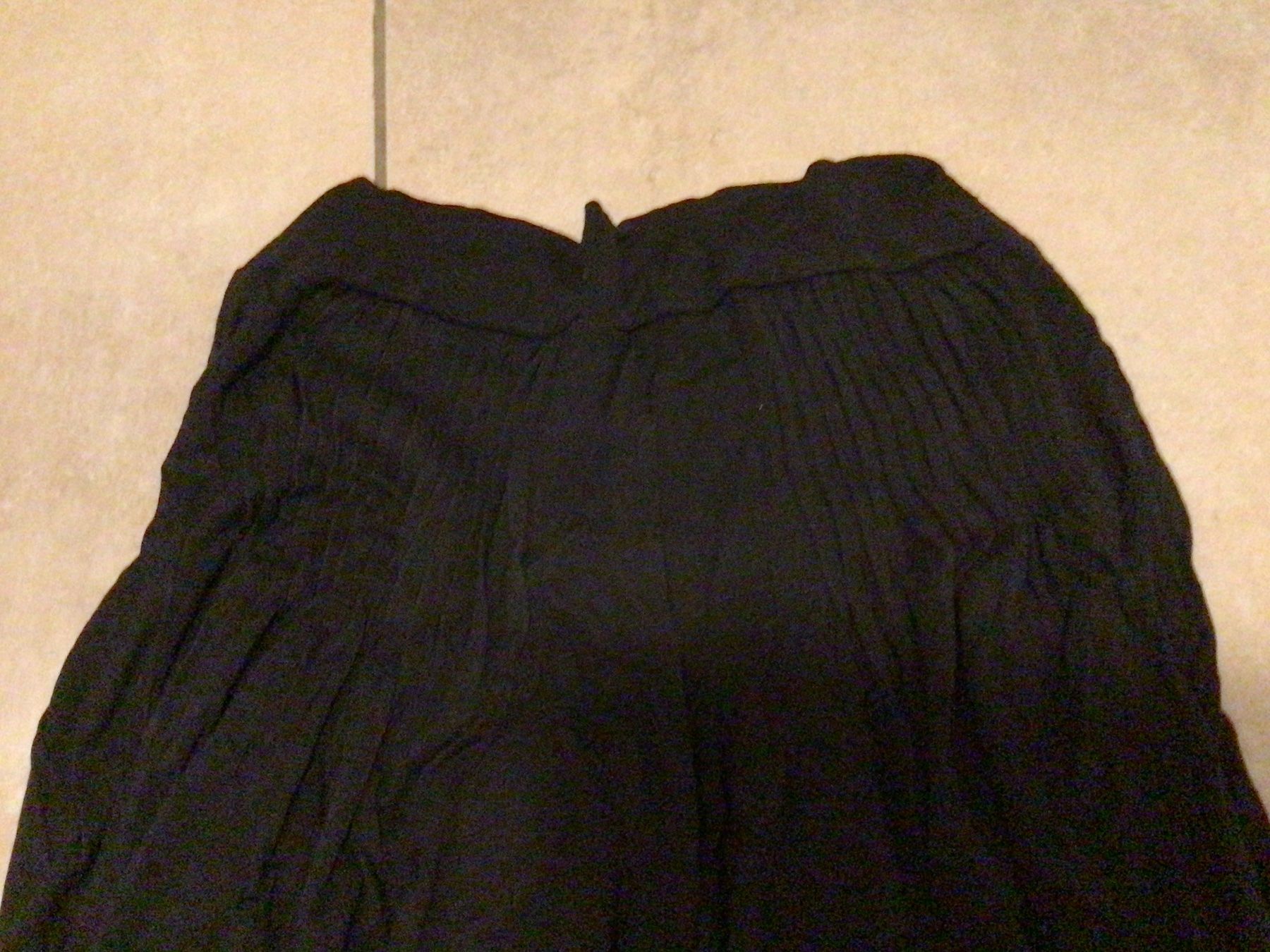 Pantaloni: Hose Bermuda www.station M – Usato da Minusio venduto da liam04 1