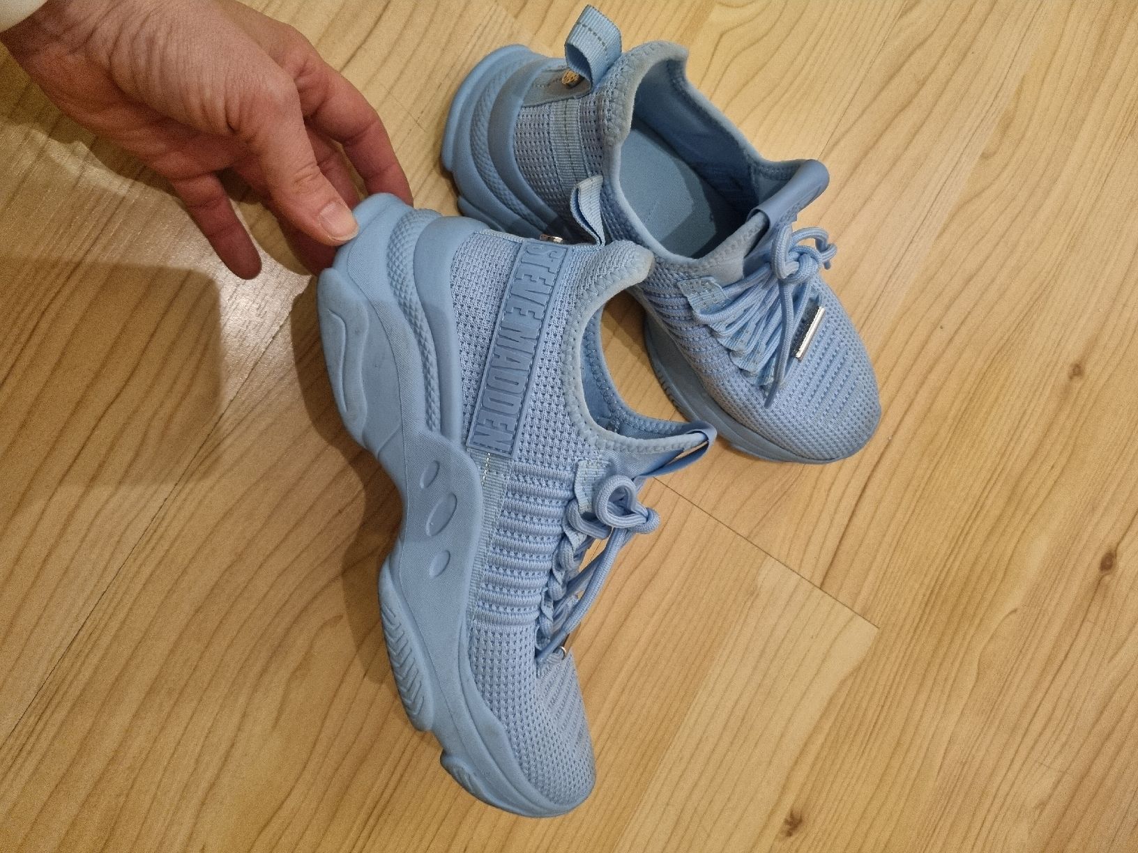 Steve Madden Scarpe da donna: Steve Madden Sneakers in hellblau Gr 38 – Usato da Kirchberg BE venduto da Baba845