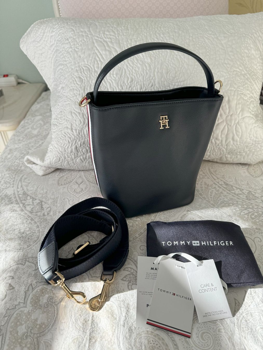 Tommy Hilfiger Borse: Tommy Hilfiger Beuteltasche dunkelblau – Usato da Muttenz venduto da einfach-schoen 4