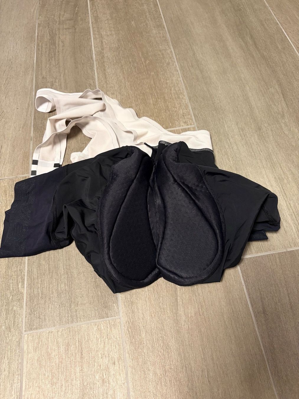 Rapha Lots de vêtements: Rapha  ensemble complet XL – D'occasion à Mézières VD par triteam5 4