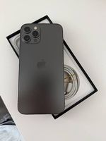 Apple iPhone 12 Pro, 256GB, Graphit + 7 Hüllen