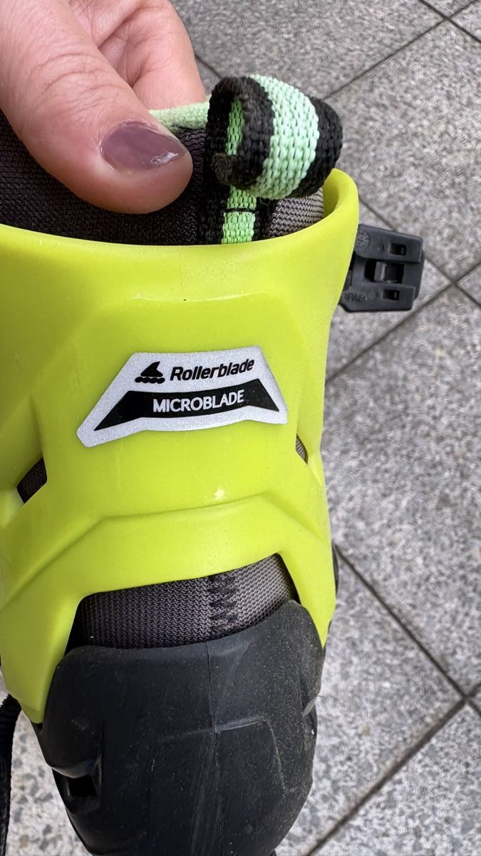 Pattini in linea & Pattini a rotelle: Rollerblade Kinder gr 33-36.5 – Usato da Aesch BL venduto da Spanningtree 2