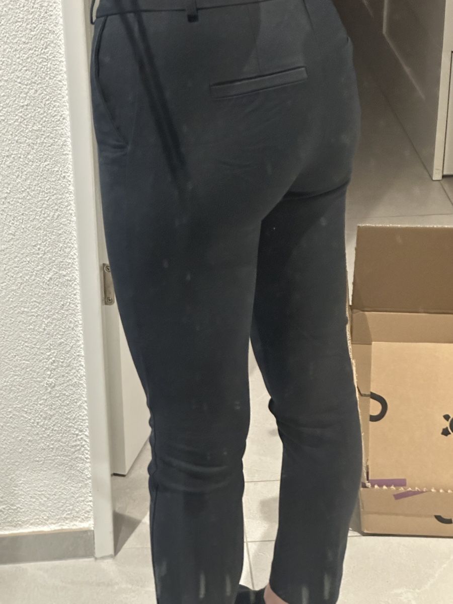 Stradivarius Hosen: Dunkle Damen Hose - Stradivarius – Gebraucht aus Ottenbach von Irinaberther 1