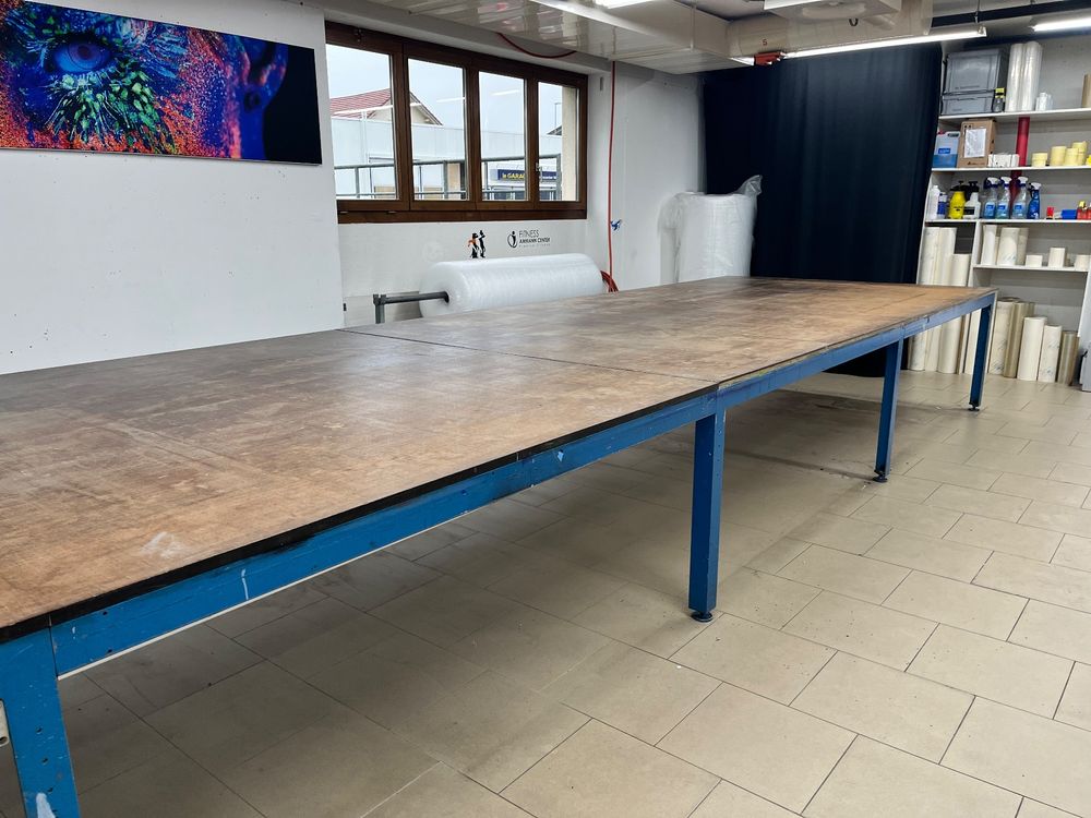 Großer massiver Arbeitstisch (Gebraucht) in geuensee für CHF 300 – nur ...