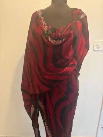 Damen Kleid rot-schwarz gestreift mit Perlen Grösse M