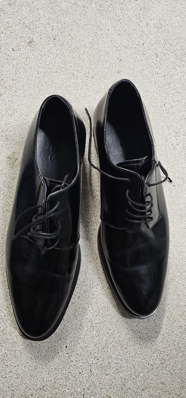 Cos Scarpe da uomo: COS Leder Halbschuhe schwarz Grösse 41 – Nuovo (secondo la descrizione) da Zürich venduto da Yllka.ja 3