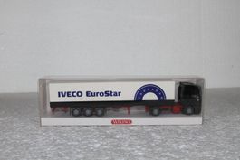Wiking Sattelzug Iveco mit Zurüstteilen