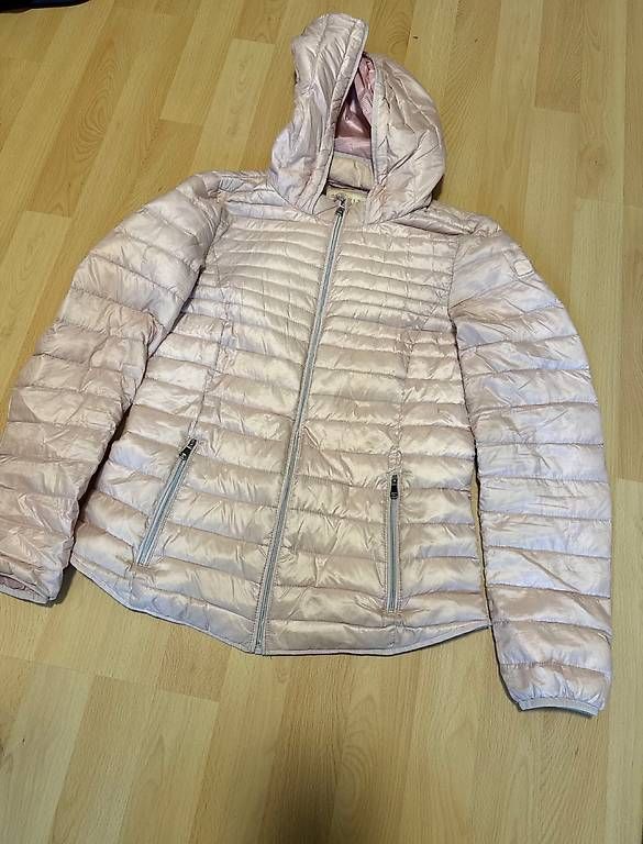 Giacche: Steppjacke mit Kapuze – Usato da Alchenflüh venduto da selina077