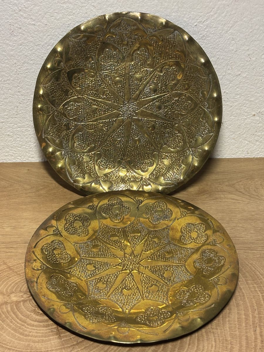 Piatti di portata: 2 Antike Messing Wandteller Handarbeit Vintage – Usato da Koblenz venduto da BlackEagel80 1