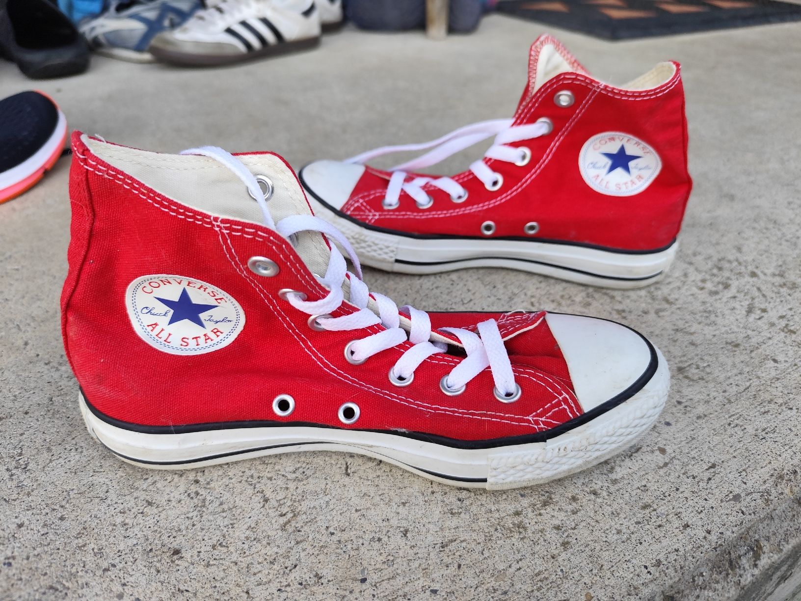 Scarpe da uomo: Converse All Star Chuck Taylor rot Grösse 37.5 – Nuovo (secondo la descrizione) da Langnau im Emmental venduto da mic110