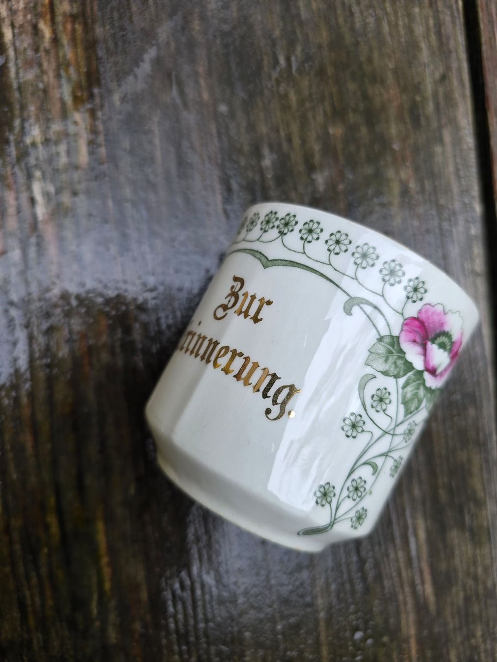Tazze: Antike Tasse "Zur Erinnerung" mit Blumenmuster – Usato da Romanshorn venduto da Rachacha 1