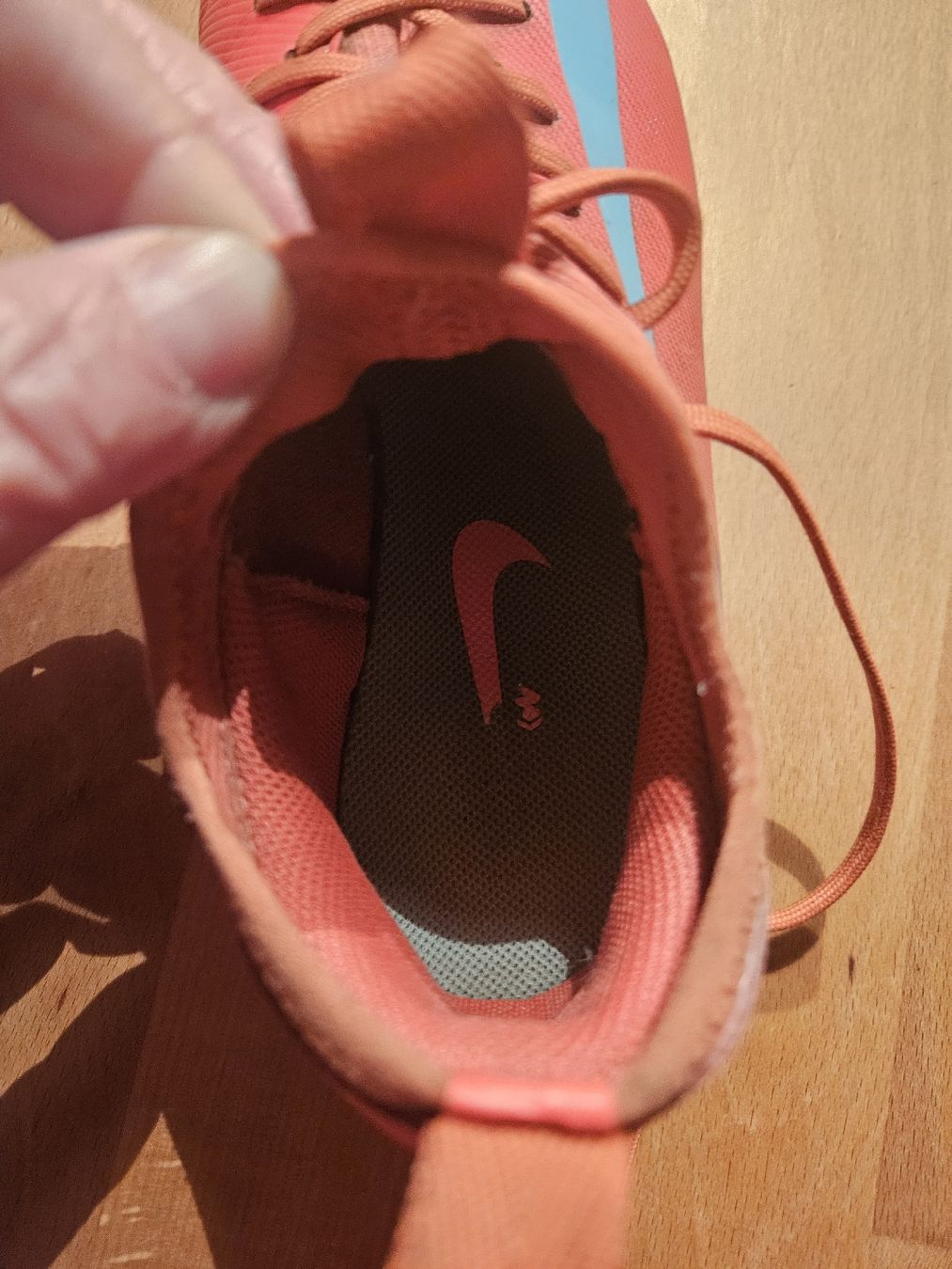 Nike Scarpe da uomo: Nike Fussballschuhe, Grösse 34 – Usato da Spiez venduto da ann_y7bb 4