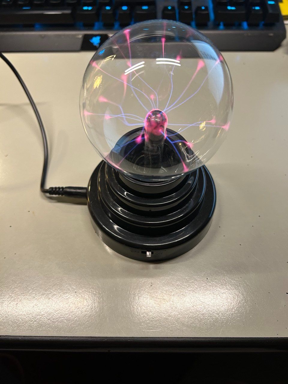 Lampade: Lampada con sfera al plasma USB – Usato da Giubiasco venduto da LorisVale 2