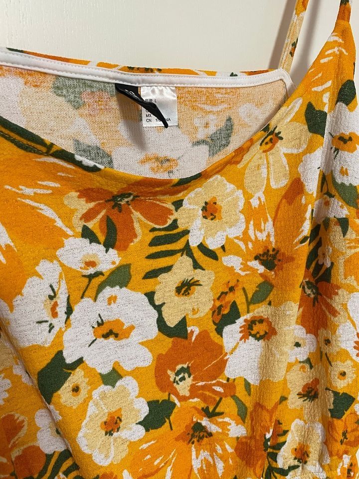 H&M Tute: H&M Kurz Jumpsuit Damen L – Usato da Tägerwilen venduto da makcode09 2