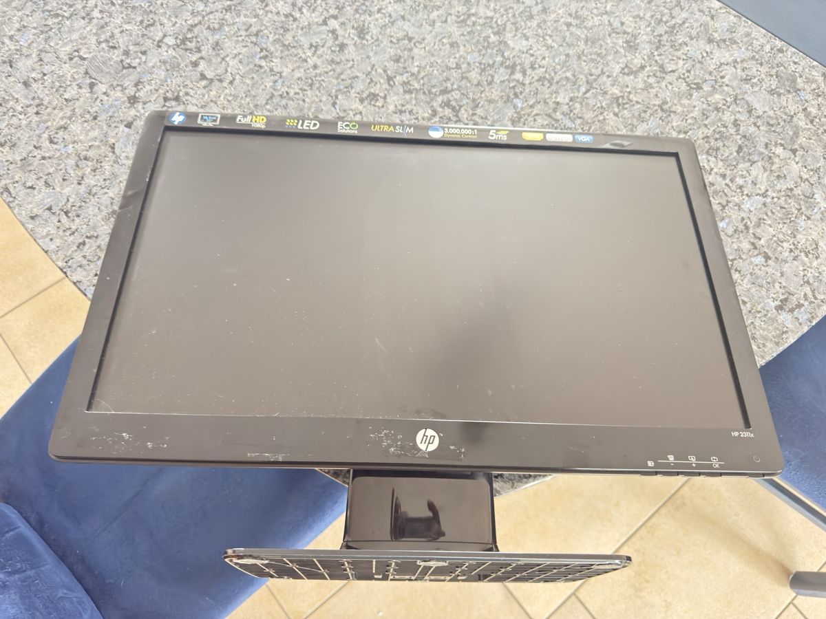 Hewlett Packard Monitore: HP 2311X Bildschirm 23“ – Gebraucht aus Amden von muben_ge98 1