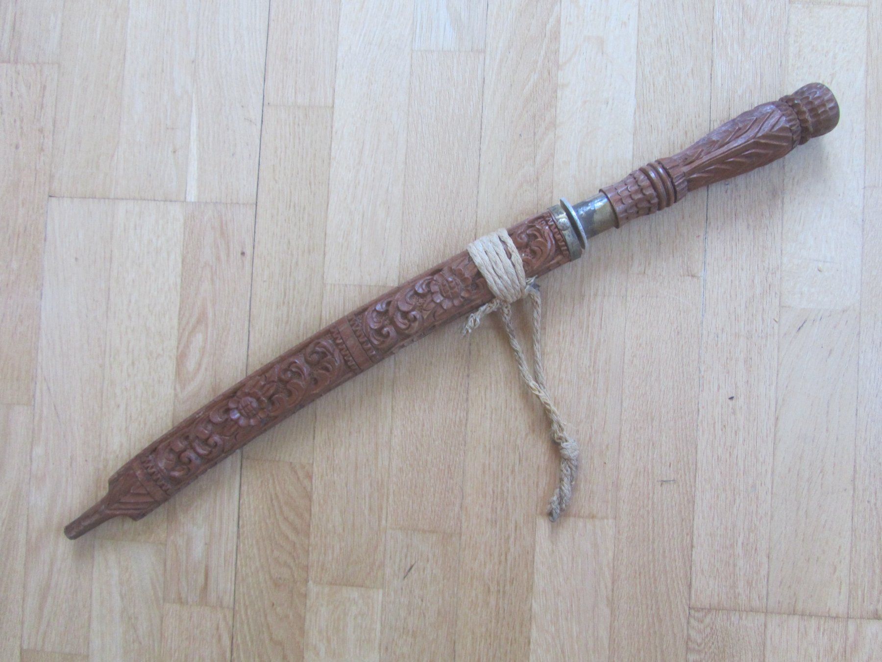 Sonstiges zum Sammeln & Seltenes: Schwert mit Scheide, Asiatische Handarbeit, Souvenir – Gebraucht aus Seengen von mikelele 1