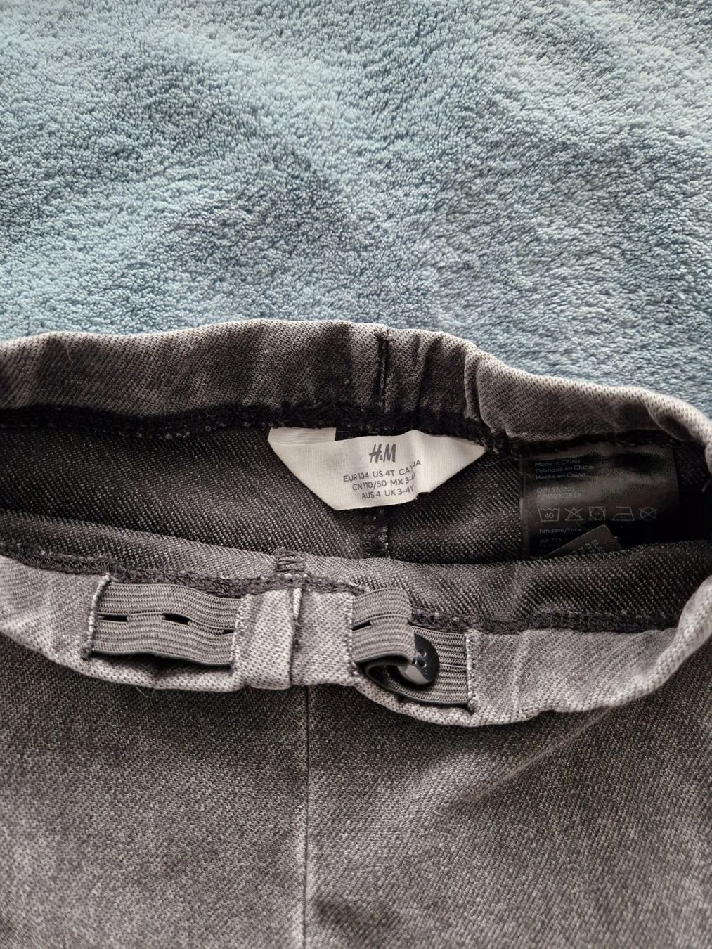 H&M Calze & Collant: Jeggings grösse 104 – Usato da Heimberg venduto da Eleanor20 1