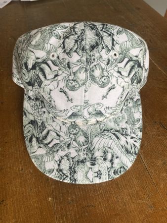 Schönes Cap mit Tiermotive Einheitsgrösse