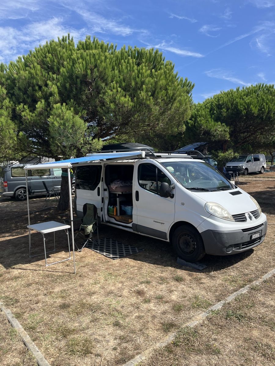 Renault Veicoli da campeggio: Renault Trafic Camping Car / Camper – Usato da Bern venduto da chaerne96