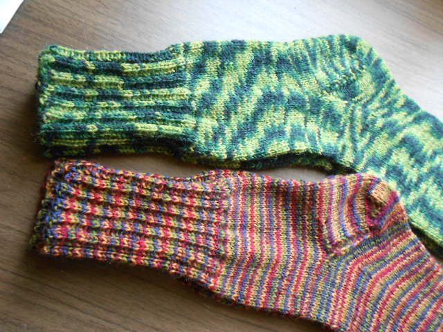 Calze: 2 Paar Wollsocken 41/42 Handgestrickt – Nuovo (secondo la descrizione) da Flühli LU venduto da primula-47 1