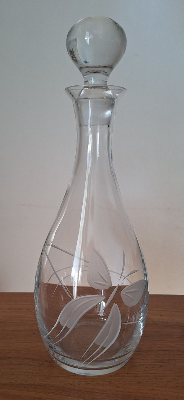 Caraffe: Glas Karaffe mit speziellem Schliffmuster, Schmetterling – Usato da Weinfelden venduto da Yenas10