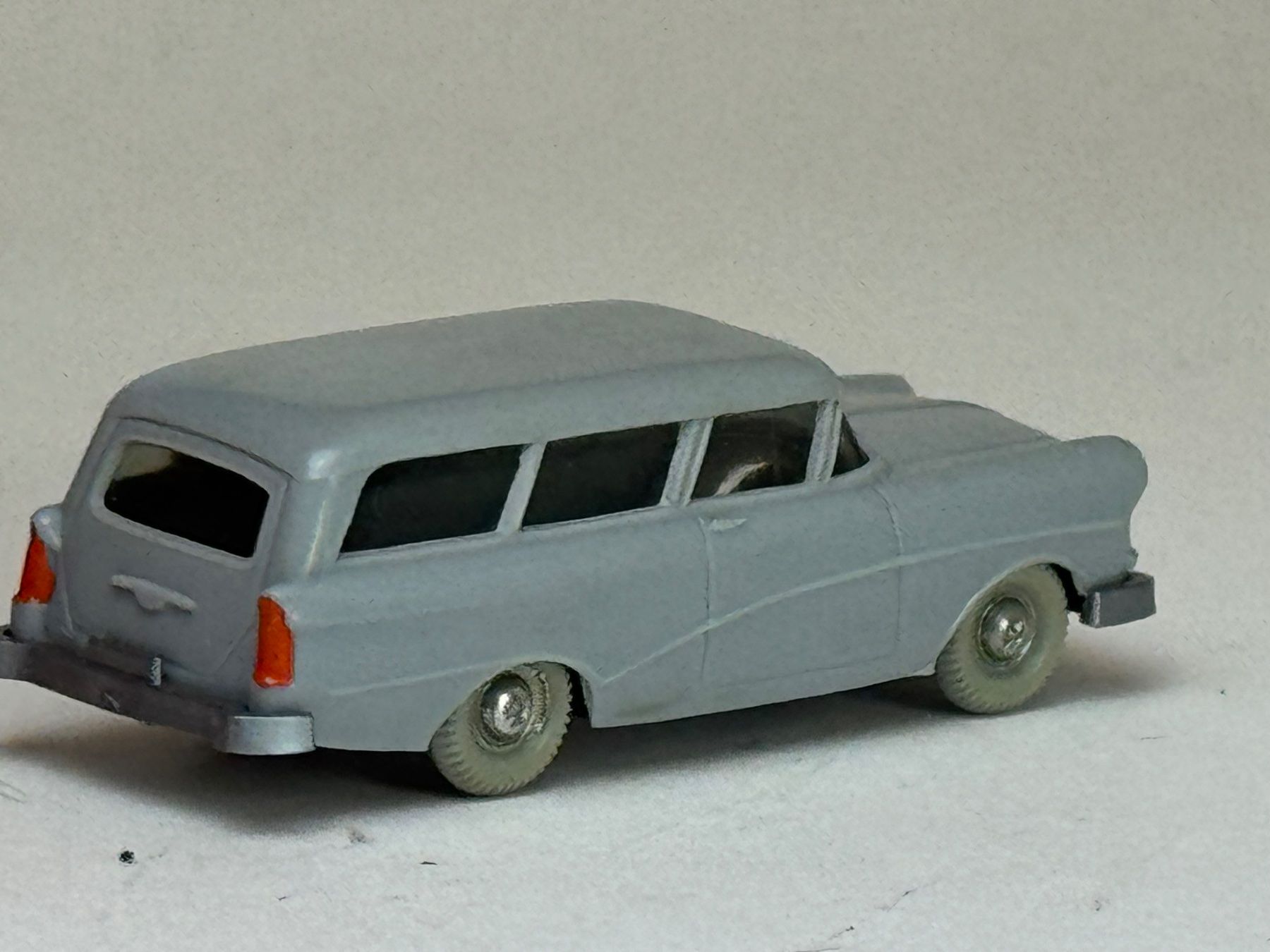 Wiking Modellini d'auto: Wiking Opel Caravan silbergrau – Usato da Elm venduto da Wikmtz 1