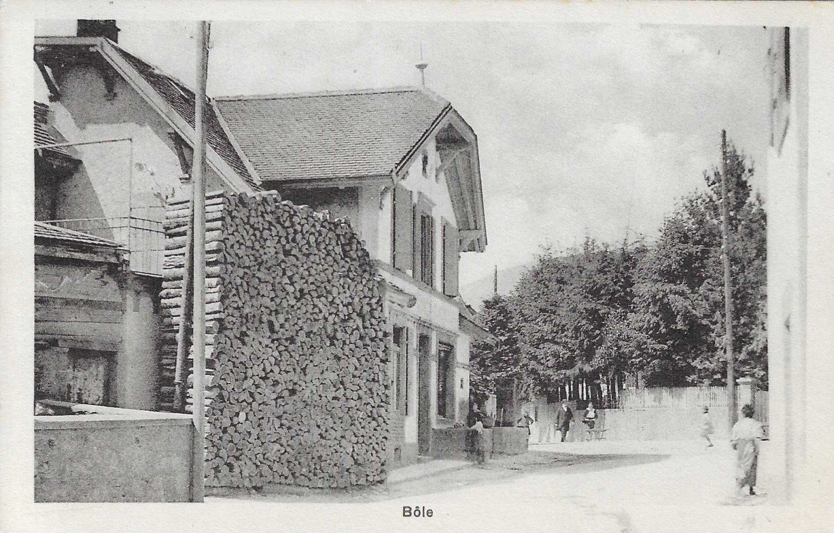 Cartoline postali: Bôle - Centre du village – Usato da Savagnier venduto da Ne2065