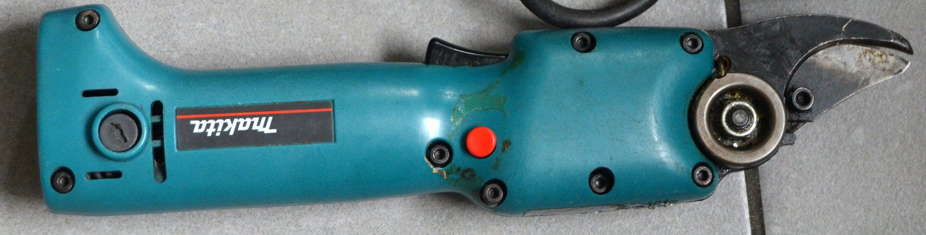 Makita Tous les outils: Akku-Astschere Makita Sécateur – D'occasion à Collonges par arashee 4