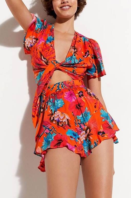 Desigual Pantaloni: Desigual coral  orange shorts s – Usato da Schlieren venduto da jul_yrw7 1