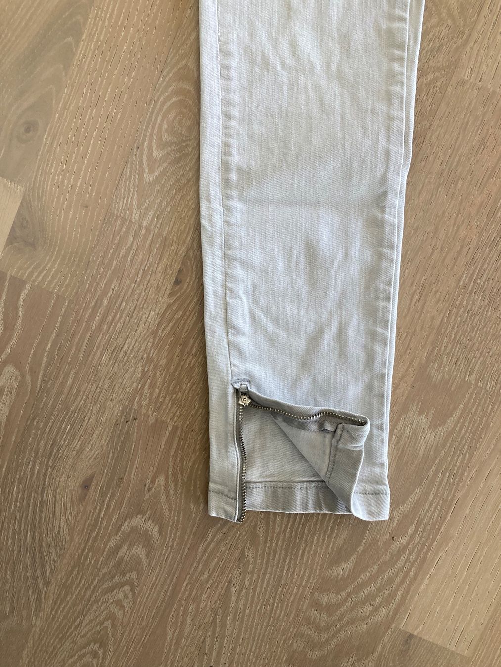 Jeans: Seraphine Umstandsjeans hellgrau Grösse 38 – Usato da Stäfa venduto da elog 1