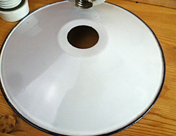 Lampade: Hof-, Keller-, Stall-, Stubenlampe – Usato da Effretikon venduto da Heimstudio 5