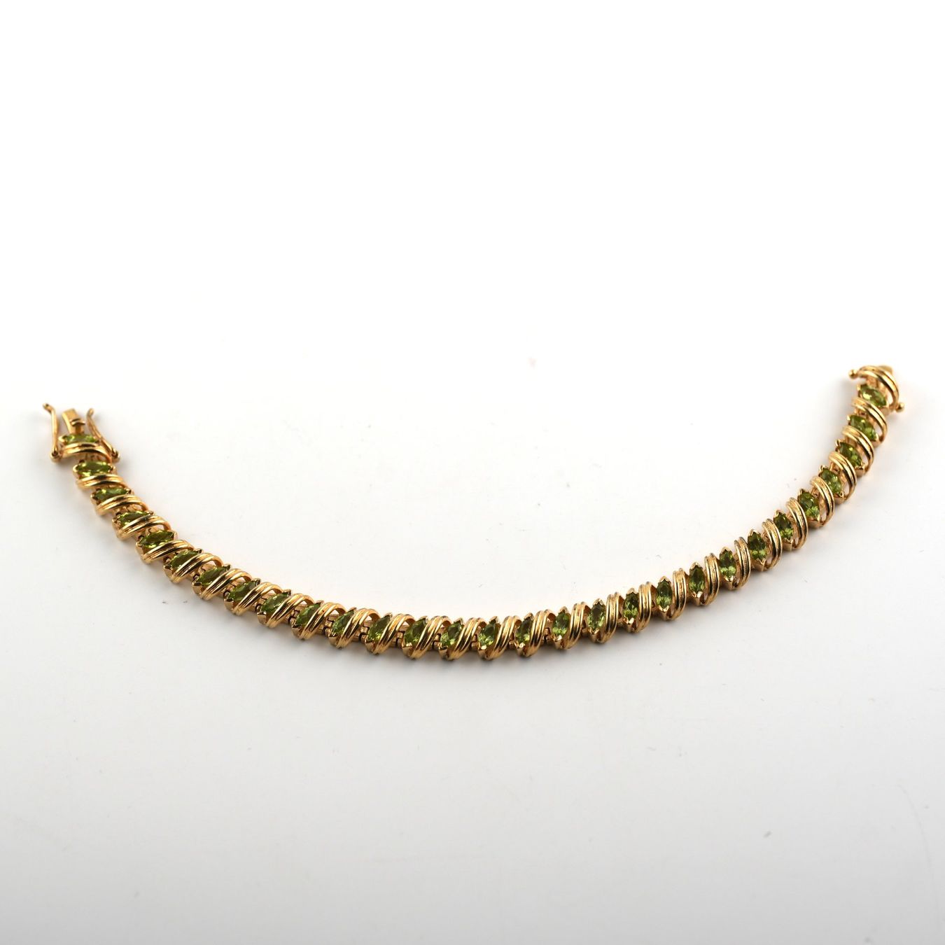 Bracelets: Silberarmkette 925 mit hellgrünen Steinen – D'occasion à Basel par Vip24 3