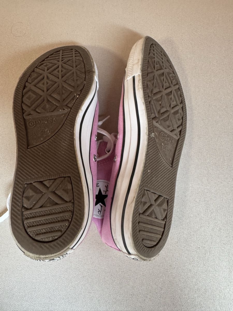 Scarpe da uomo: Converse roses taille 41.5 – Usato da Auvernier venduto da big_7srg 2