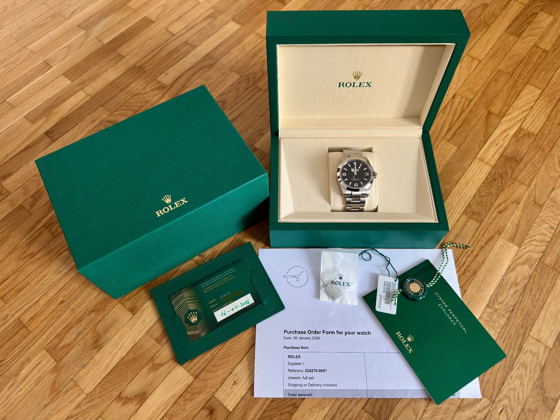 Rolex Orologi: Rolex Explorer I 40mm 224270 Full-Set 2026 Model + Invoice – Usato da Matten b. Interlaken venduto da cour13 7