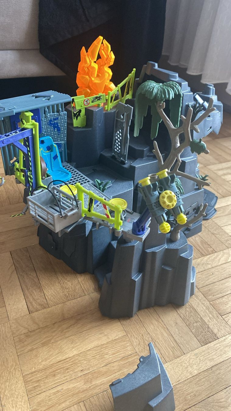 Giocattoli: Team Up Action Figuren Spielset Vulkanbasis vollständig! – Nuovo (secondo la descrizione) da Horgen venduto da Nicolelardi1987 3