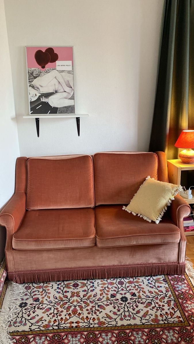 Sofas: Canapé-lit rose - dernier jour!! – Gebraucht aus Carouge GE von mar_xjk9