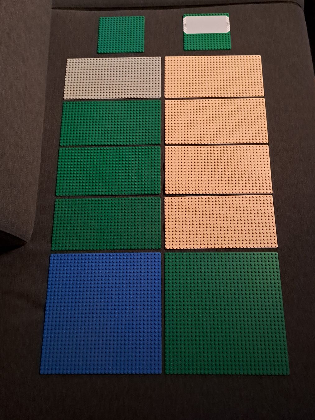 Lego Giocattoli: Lego Platten Lot  Versand möglich  – Usato da Kestenholz venduto da Knox1973 1