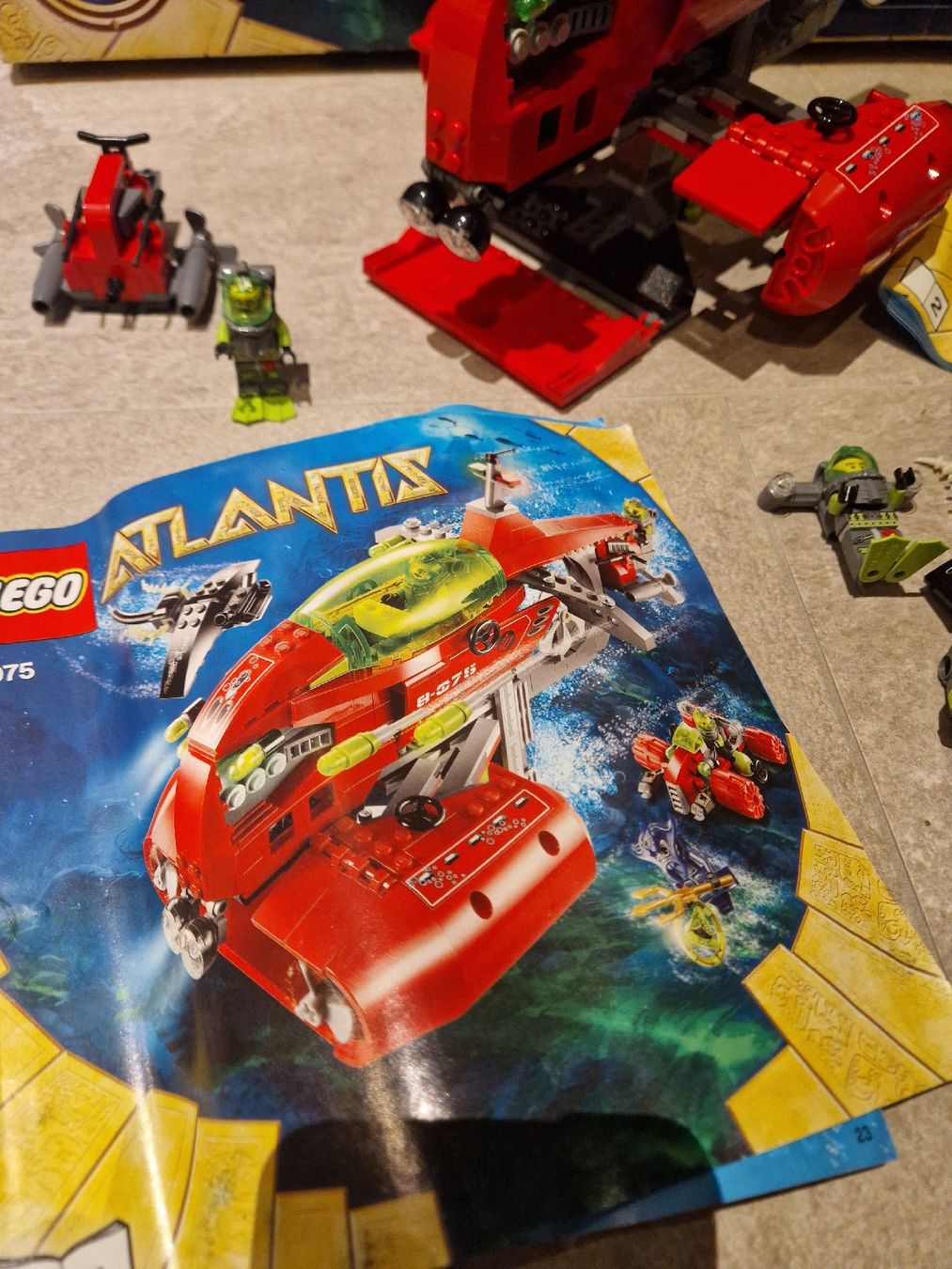 Lego Kit di costruzioni: Lego Atlantis 8075 Neptune Carrier – Usato da Henau venduto da ale_bc8n 2