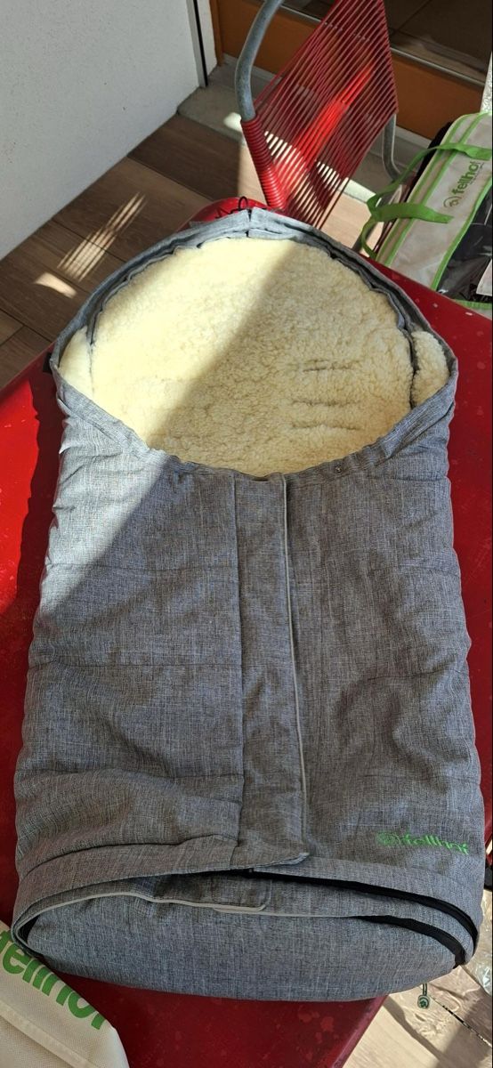 Fellhof Sacchi a pelo: Fellhof Lammfellfusssack Sölden – Usato da Walchwil venduto da mhwzg
