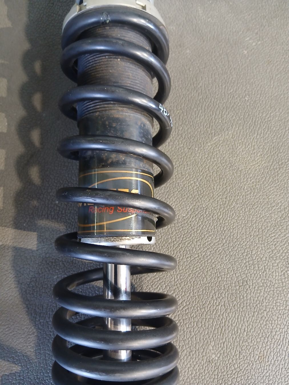 Tutti i ricambio per moto: Suspension wilbers 320mm – Usato da Romanel-s-Lausanne venduto da site76 3