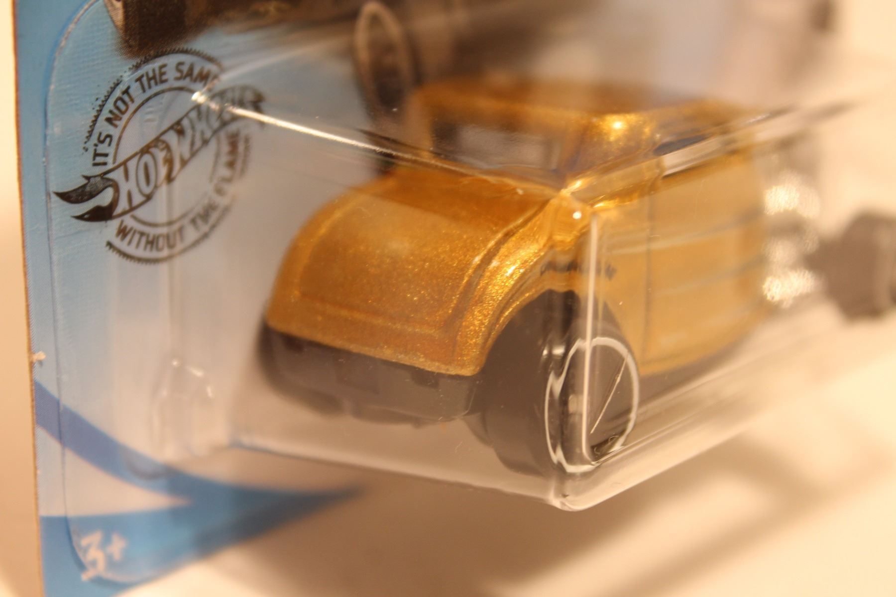 Ford Modellini d'auto: Spielzeugauto 1932er Ford, gold – Nuovo e nell'imballaggio originale da Fehraltorf venduto da haefens 2