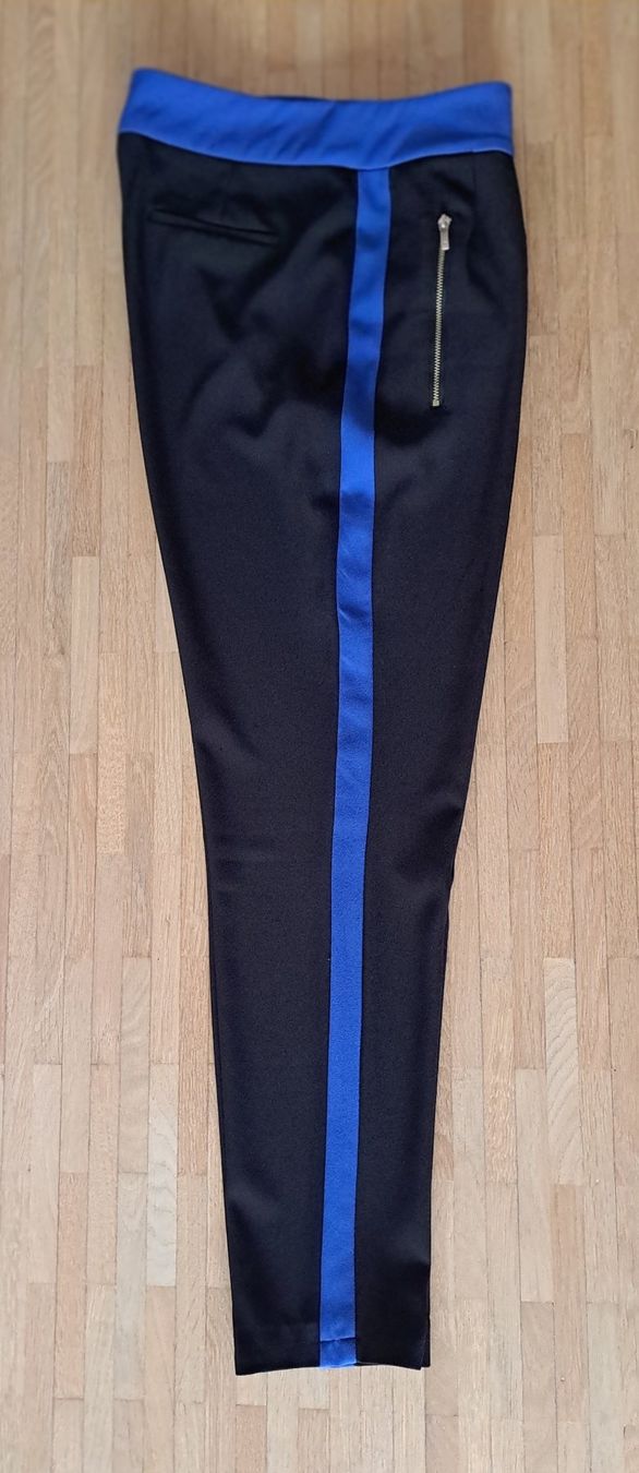 Hosen: Elégant pantalon noir et bleu – Neu (gemäss Beschreibung) aus Le Mont-sur-Lausanne von olatiu 1