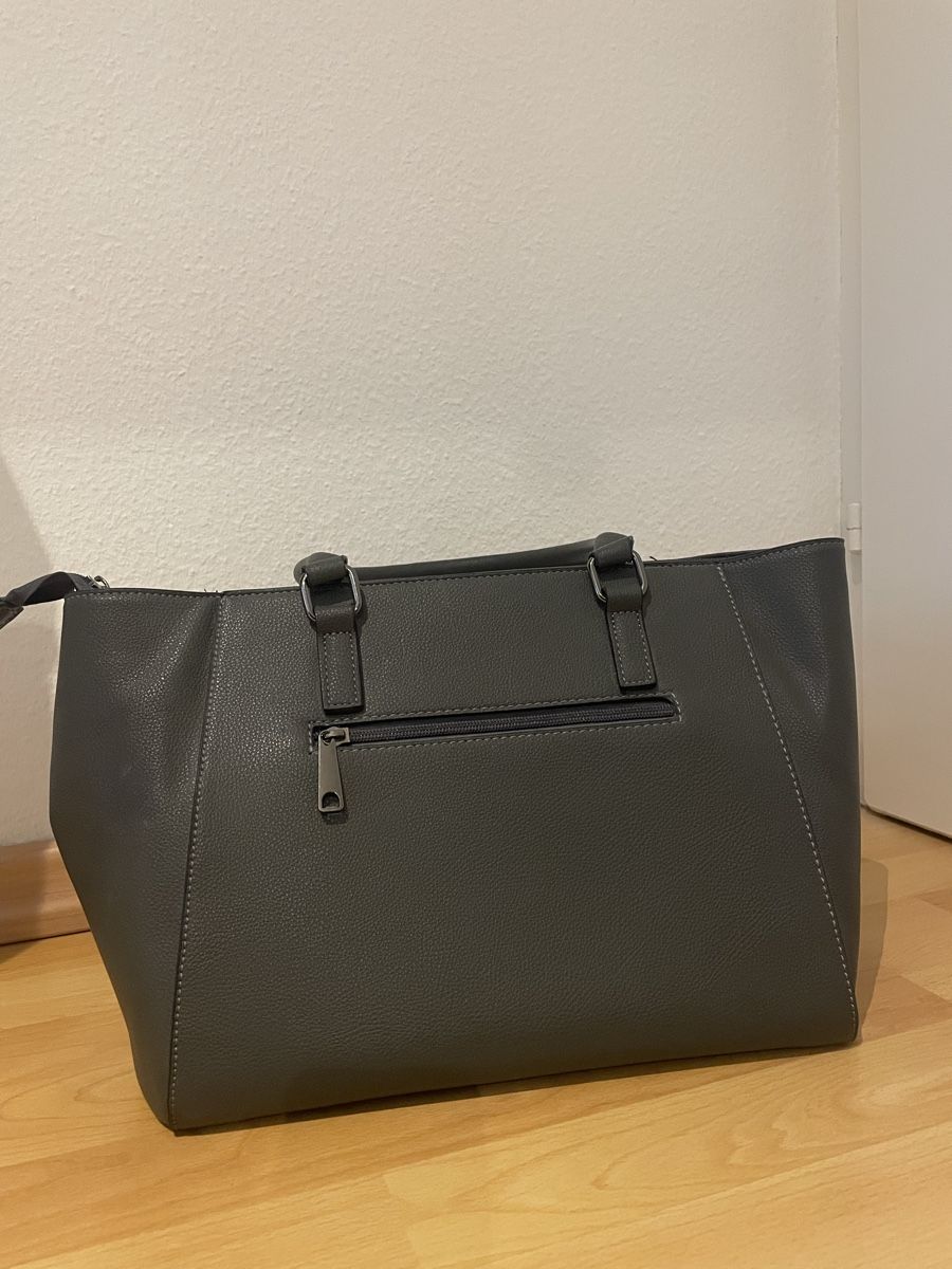 Taschen für Damen: Graue Handtasche – Neu (gemäss Beschreibung) aus Ettingen von ale_q6zz 1