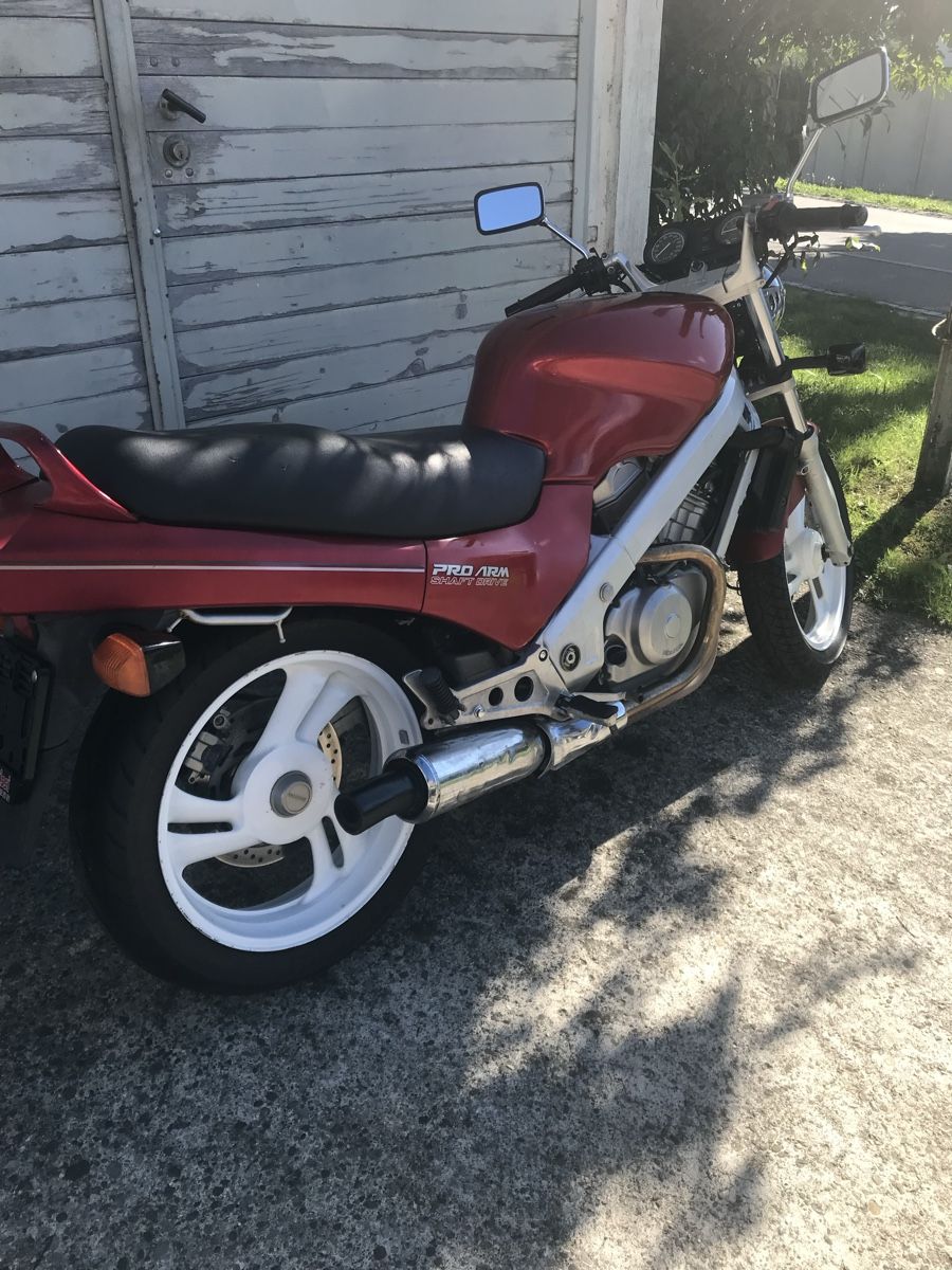 Honda Strada: Honda NVT  650 RC 33 – Nuovo (secondo la descrizione) da Safnern venduto da Peter071 4