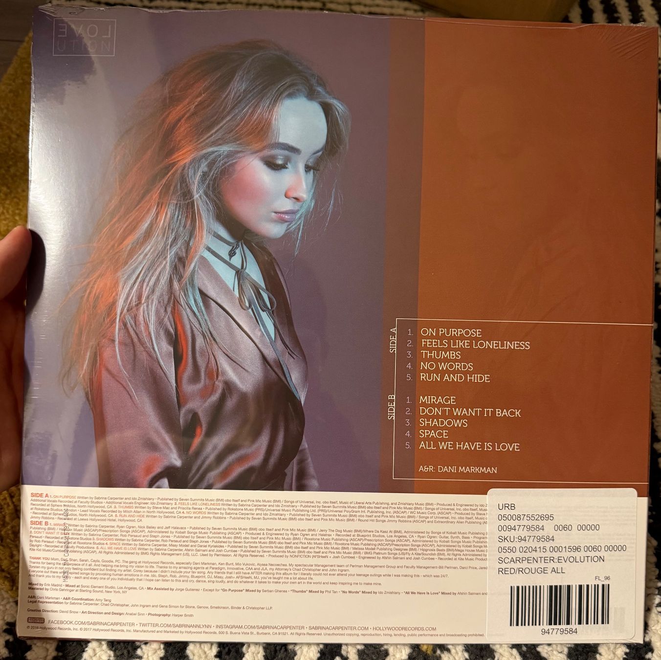 Dischi in vinile: Sabrina Carpenter - EVOLution cherry exclusive Viny last one – Nuovo e nell'imballaggio originale da Oberrieden venduto da mat_v96j 3