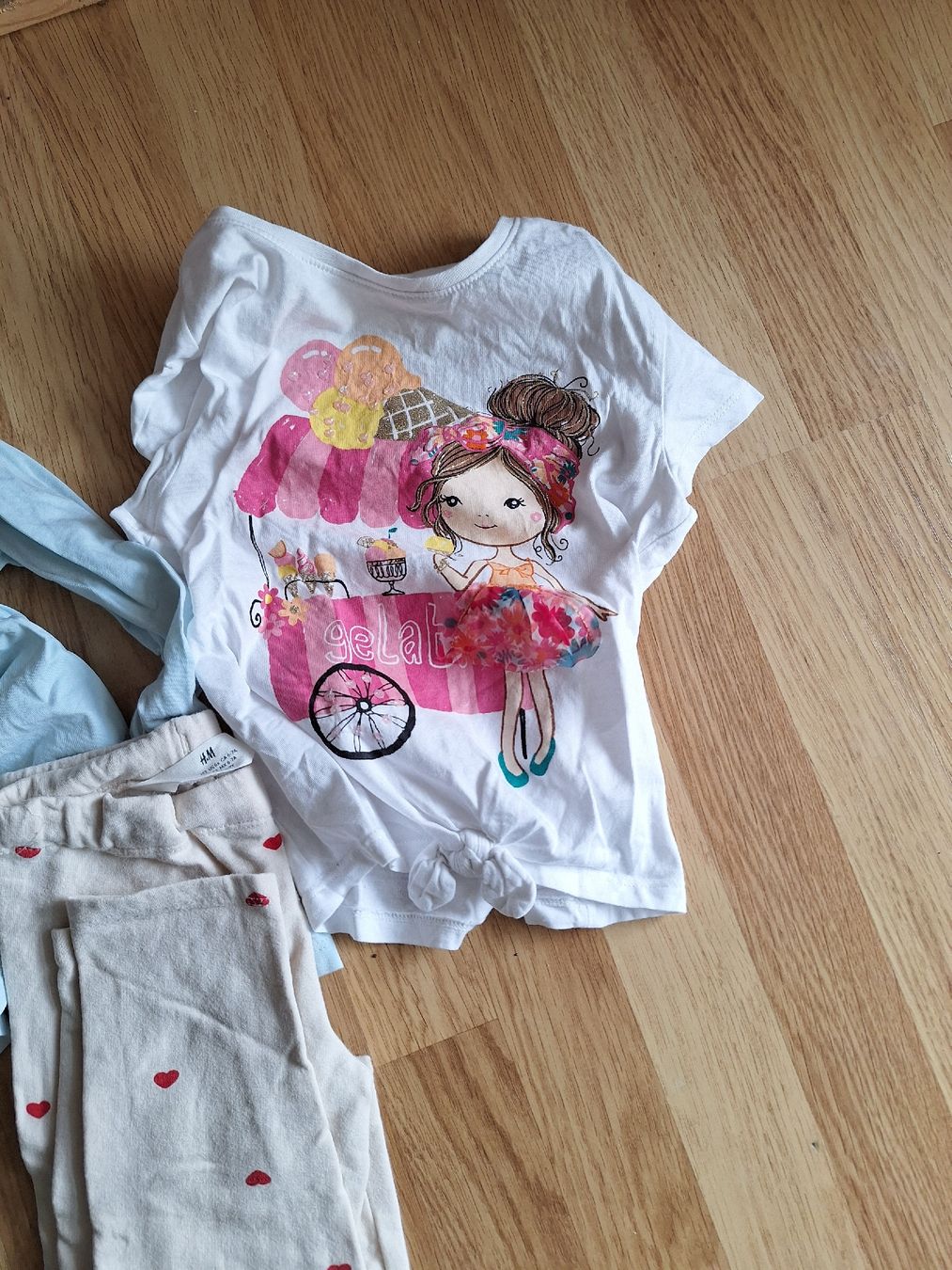 Lotti & Set di vestiti: Kleiderpaket Mädchen Gr. 122 – Usato da Stettlen venduto da CySpocy 1